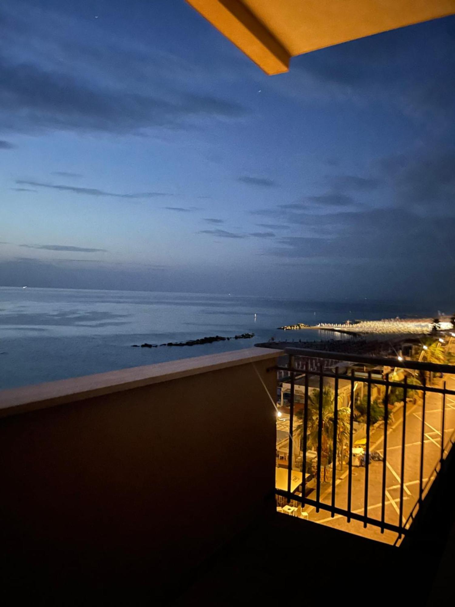 포르토레카나티 Il Balcone Sul Mare 아파트 외부 사진